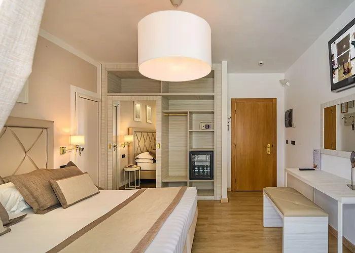 Raffaelli Park 酒店